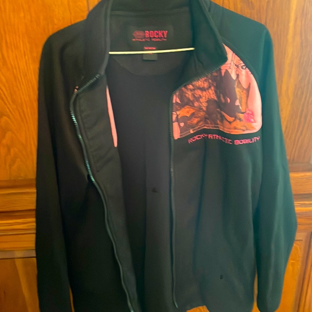 Women’s Medium Rocky Brand Zip Up Jacket pink Camo